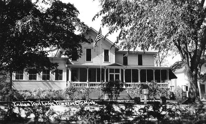 Indian Trail Lodge - Vintage Postcard (newer photo)